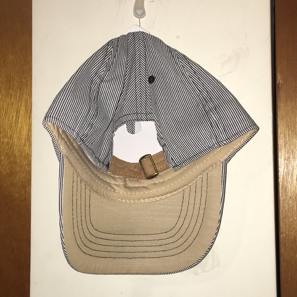 🔘NWT Black & White Thin Striped Baseball Cap - Picture 2 of 8